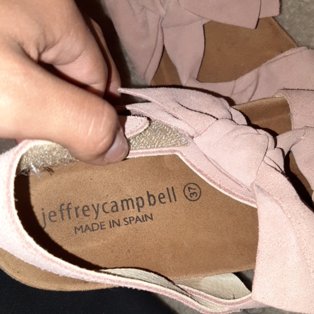 Sandals - Picture 2 of 3